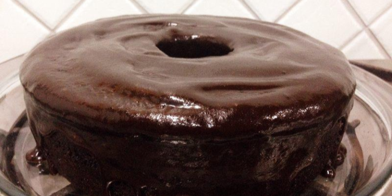 Receita de Bolo de Chocolate com Café para os dias frios