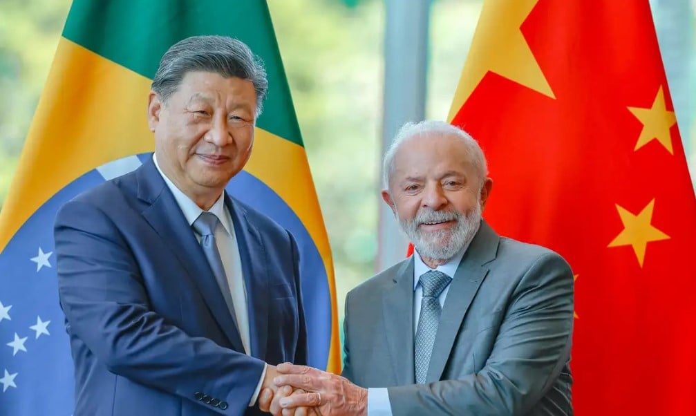 Lula solicita a Xi Jinping retomada das compras chinesas de frango brasileiro - Imagem do artigo original