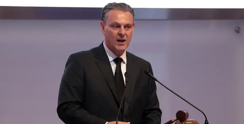 Fávaro afirma que Brasil mantém diálogo sobre tarifa dos EUA sem ceder soberania - Imagem do artigo original