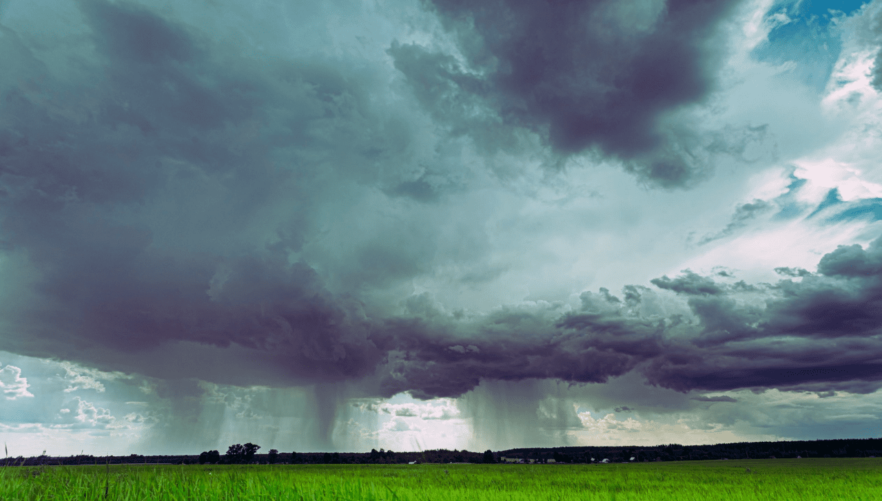 Frente Fria Aumenta Chuva e Calor em Regiões do País