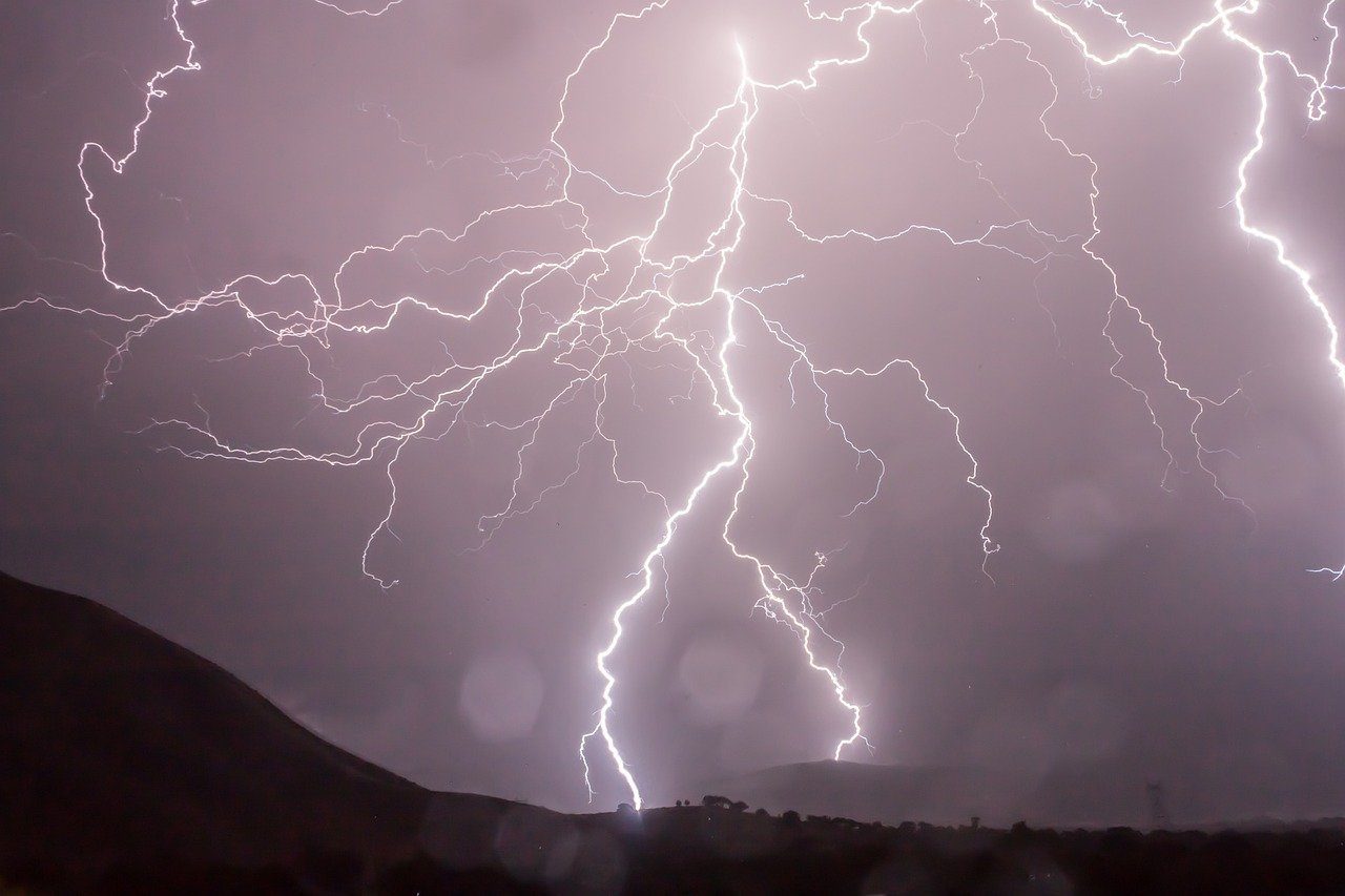 Frente Fria Mantém Temporais No Sul E Chuva Em Diversas Regiões - Imagem do artigo original