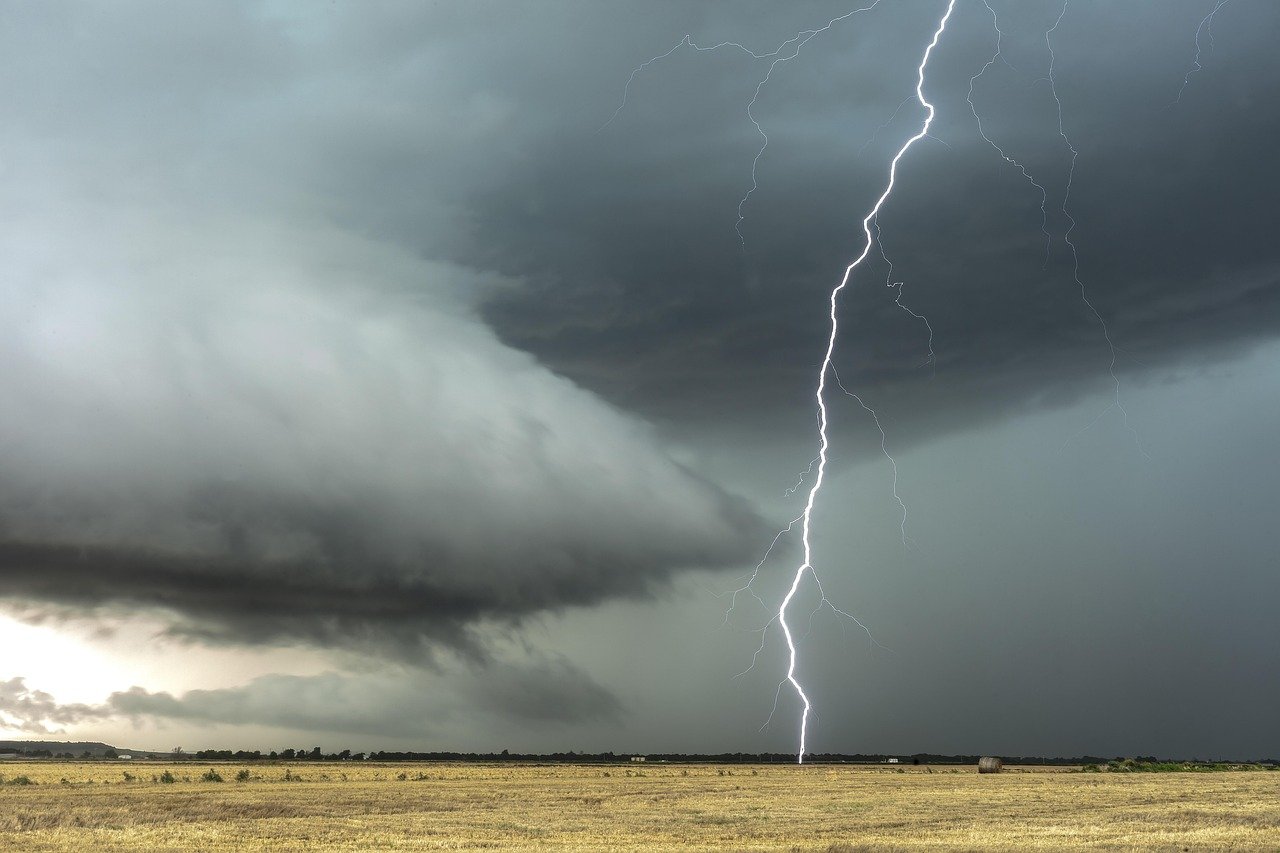 Ciclone e Frente Fria Trazem Chuva Forte no Sul e Sudeste - Imagem do artigo original