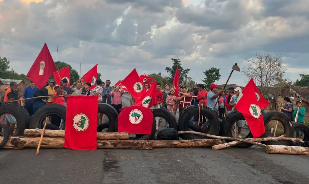 MST Bloqueia Rodovia no TO para Cobrar Desapropriação - Imagem do artigo original