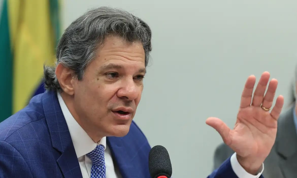 Haddad Defende Cobrança de 5% em LCA e LCI para Evitar Cortes - Imagem do artigo original