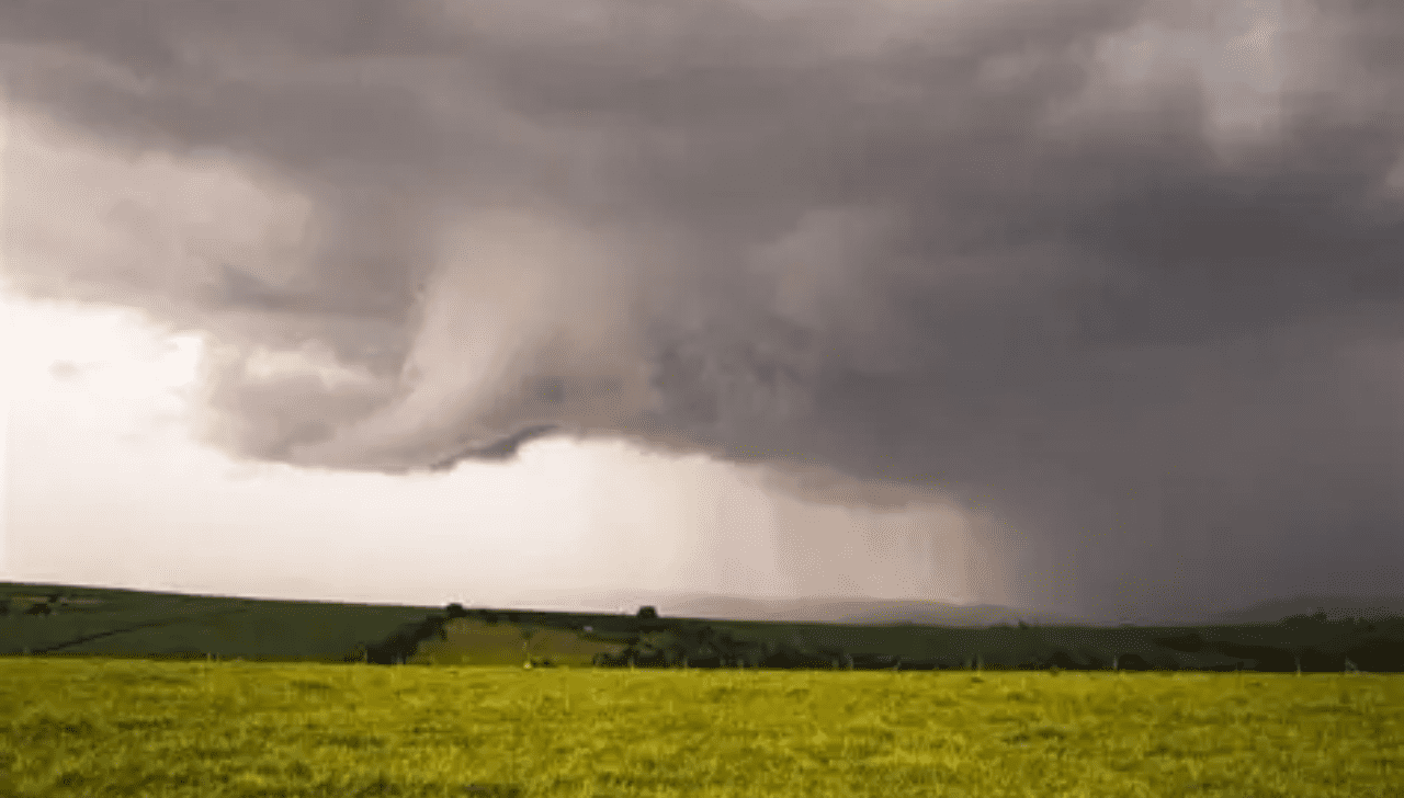 Temporais e Calor Intenso Marcam 1º de Outubro