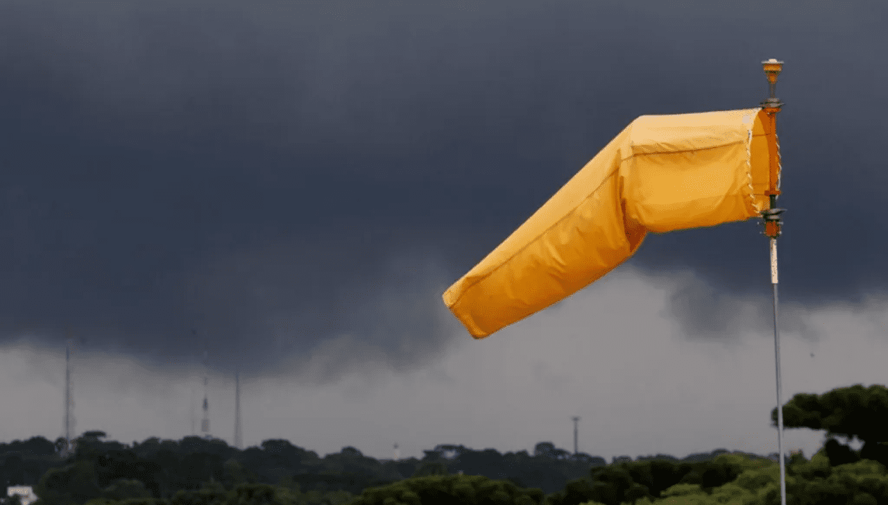 Ciclone Extratropical Irá Causar Ventos de 100 km/h