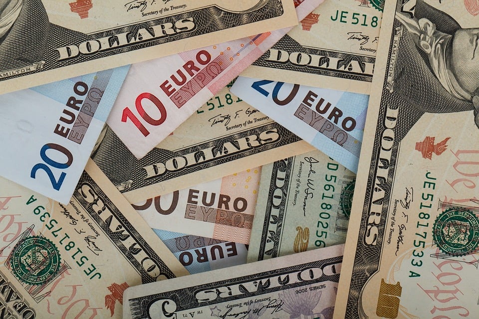 FMI Reforça Alerta Sobre Inflação e Riscos Globais - Imagem do artigo original
