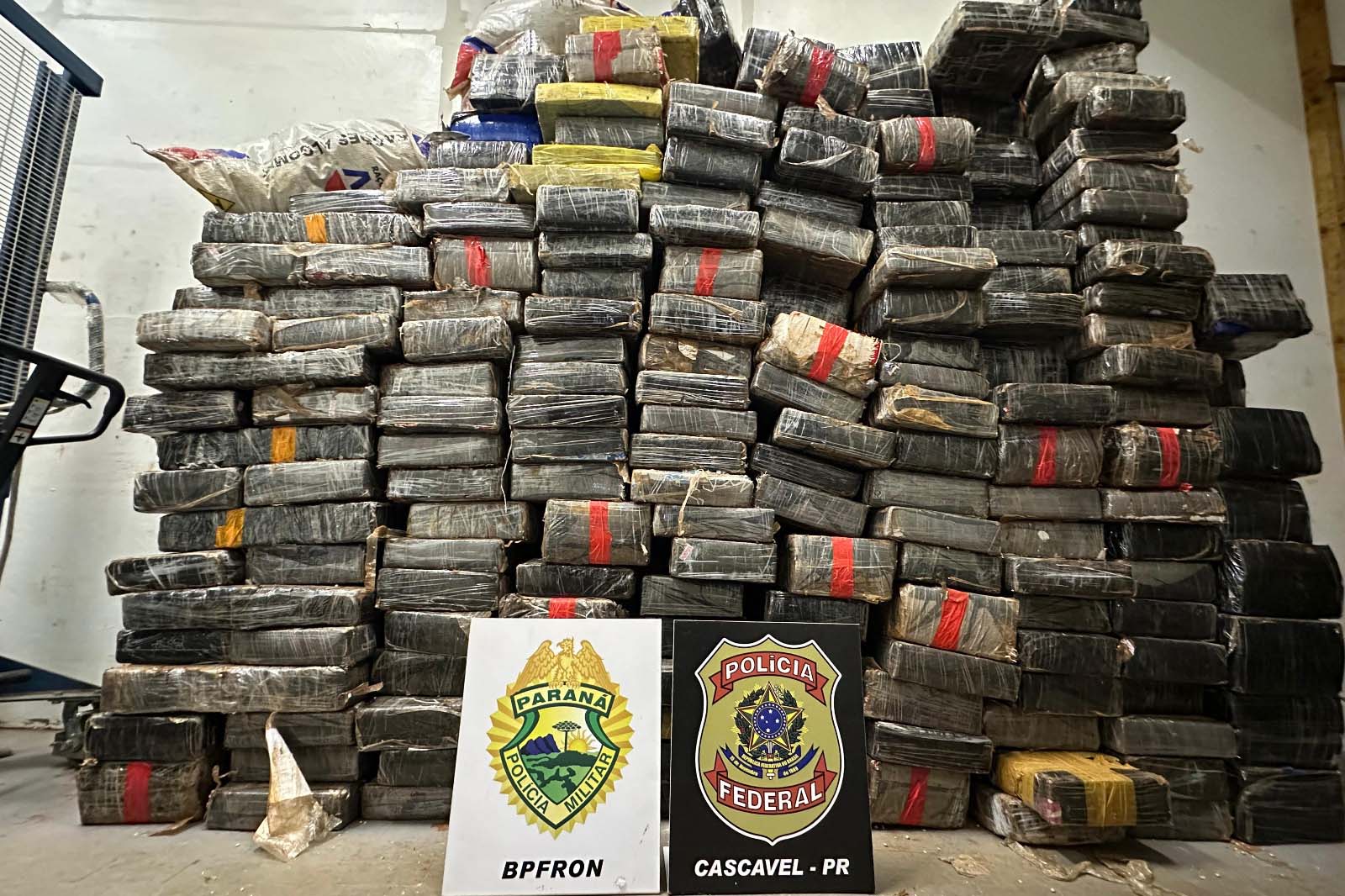 PM Apreende 2,1 t de Maconha Oculta em Carga de Soja - Imagem do artigo original