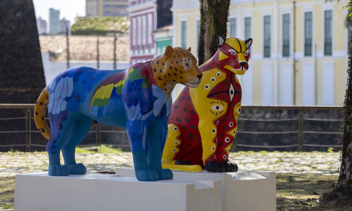 Belém Recebe 50 Esculturas de Onças-Pintadas na COP30 - Imagem do artigo original