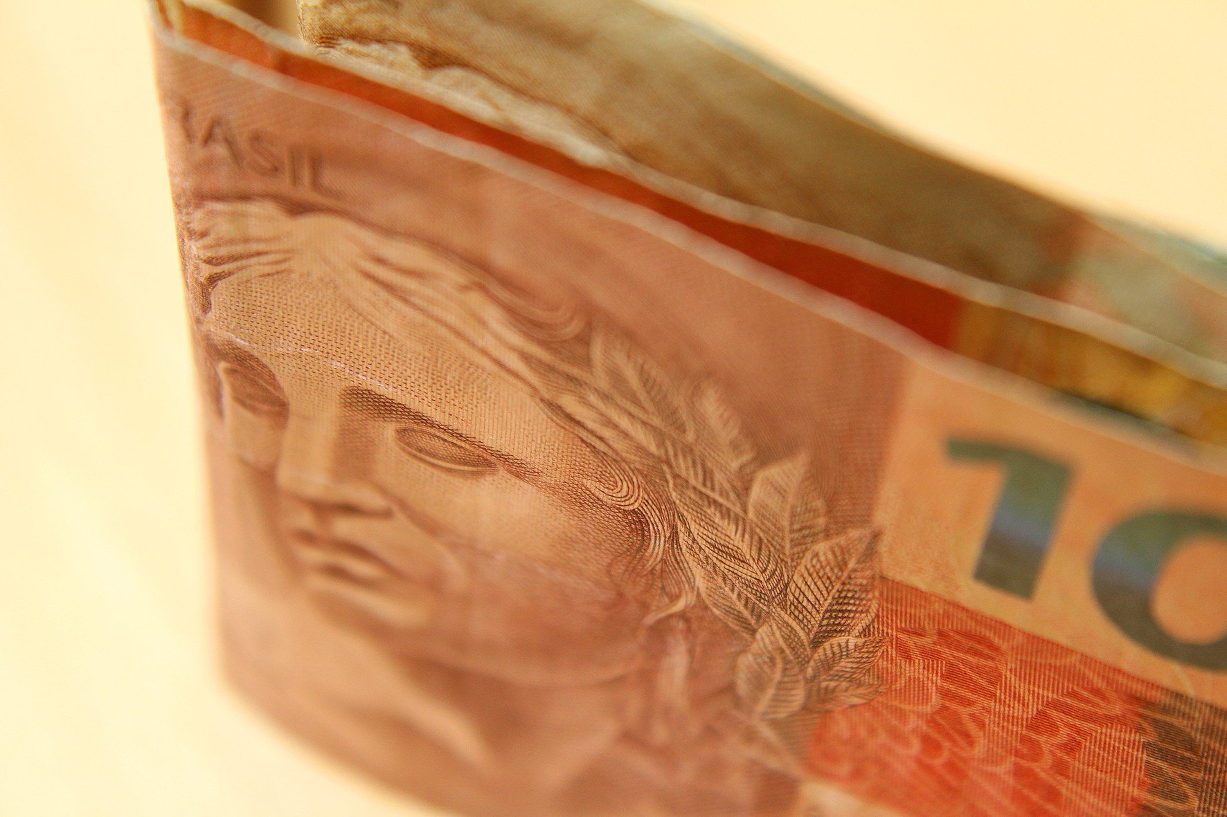 Dólar Alto Impulsiona Preço da Soja no Brasil - Imagem do artigo original