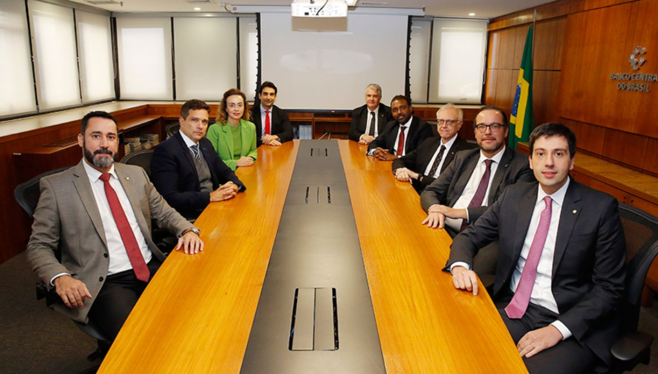 Copom Mantém Selic em 15% na Última Reunião do Ano