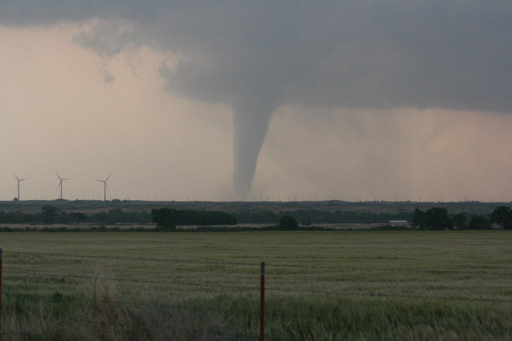 Tornado Se Forma no Alto Paraná a 57 km da Fronteira Brasileira - Imagem do artigo original