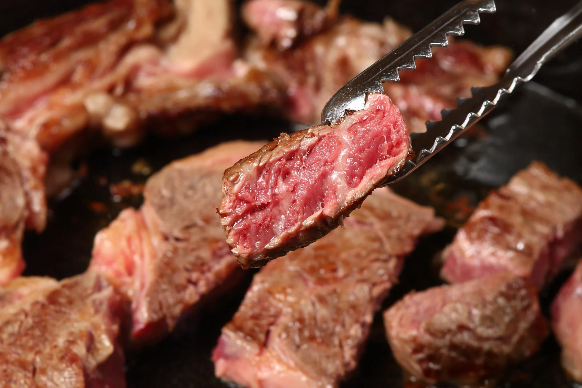 Imagem destacada Médico Desfaz Mitos sobre Consumo de Carne