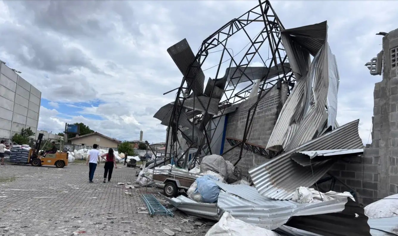 Tornado F2 Atinge São José dos Pinhais com Ventos de 180 km/h - Imagem do artigo original